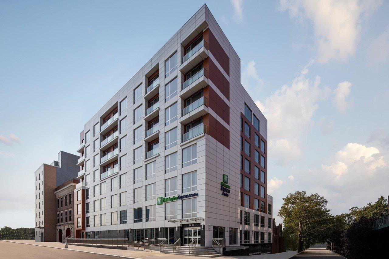 Holiday Inn Express & Suites Woodside Laguardia Airport New York Exterior photo